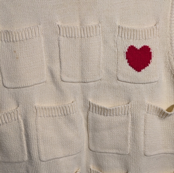 KONTEND knitted vestChic Cream Sleeveless Sweater with Red Heart - Picture 3 of 9